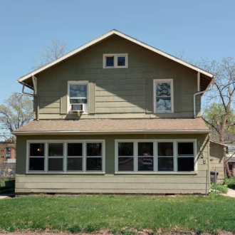 1135 28th St Apt 3